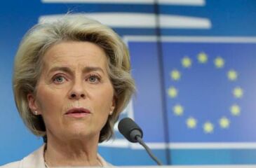 Ursula von der Leyen: „Co je nelegální offline, bude nelegální i online.“ EU v boji proti dezinformacím