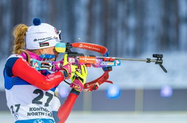 Biatlonová sezóna začala ve finském Kontiolahti, stříbrná Davidová v Hochfilzenu
