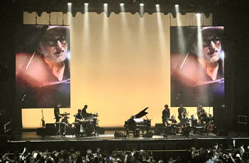 Ludovico Einaudi očaroval Prahu: Minimalismus plný emocí zazněl v O2 universu